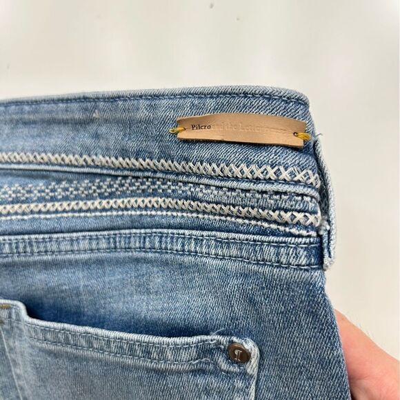 Anthropology Pilcro and the Letterpress Stet Embroidered Jean Shorts Size 26 - Picture 4 of 12